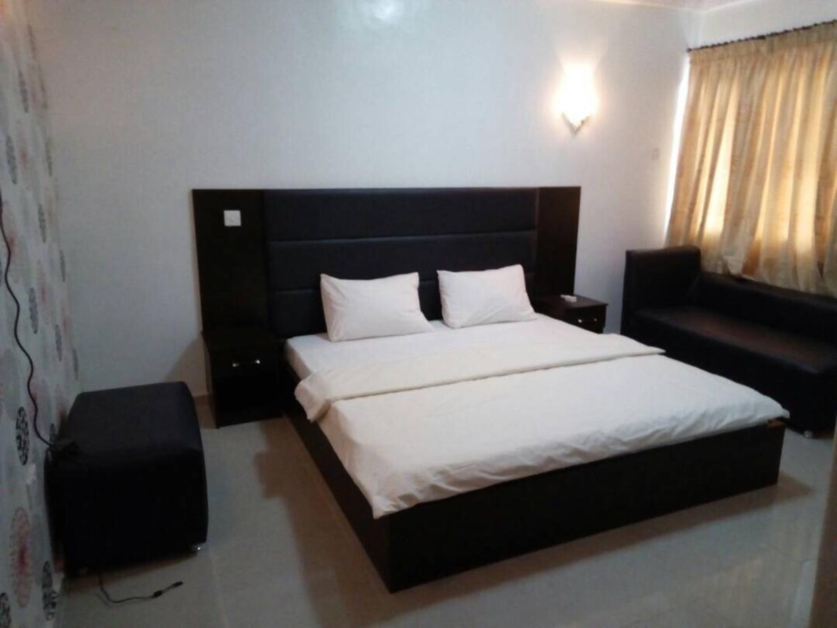 Royal Kaft Hotel Ikorodu Luaran gambar